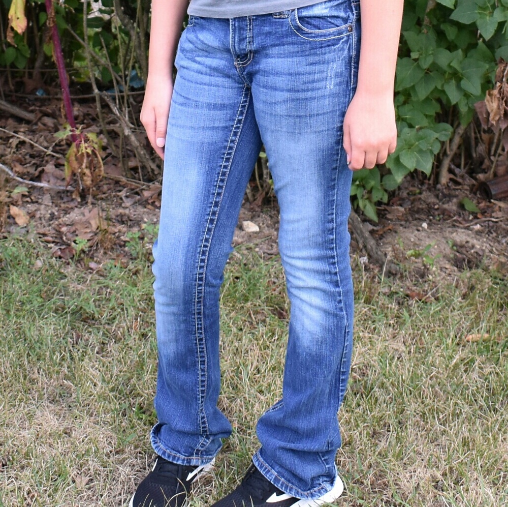 EUC Rue21 3/4 Long Bootcut Blue Jeans
